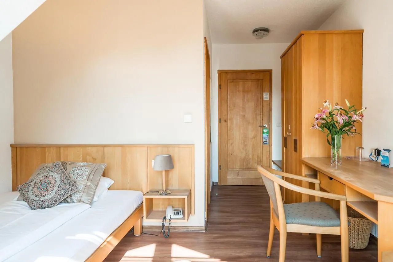 Oekotel Hamburgo 3*,